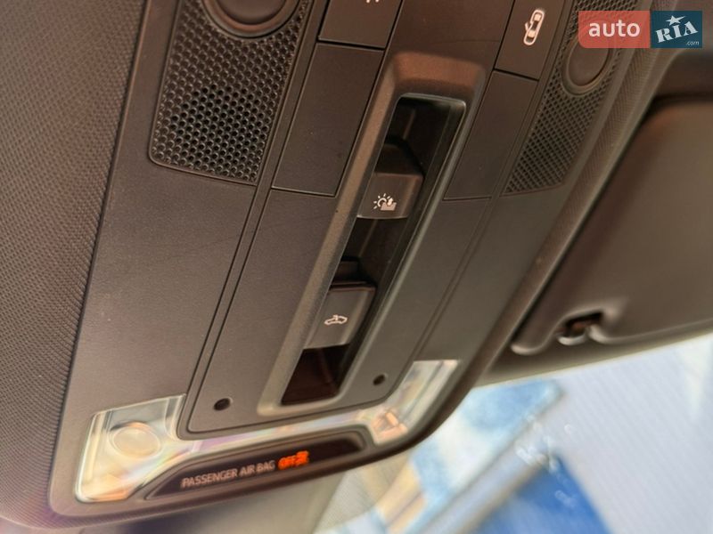 Позашляховик / Кросовер Audi Q3 2020 в Києві