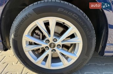 Внедорожник / Кроссовер Audi Q3 2020 в Киеве