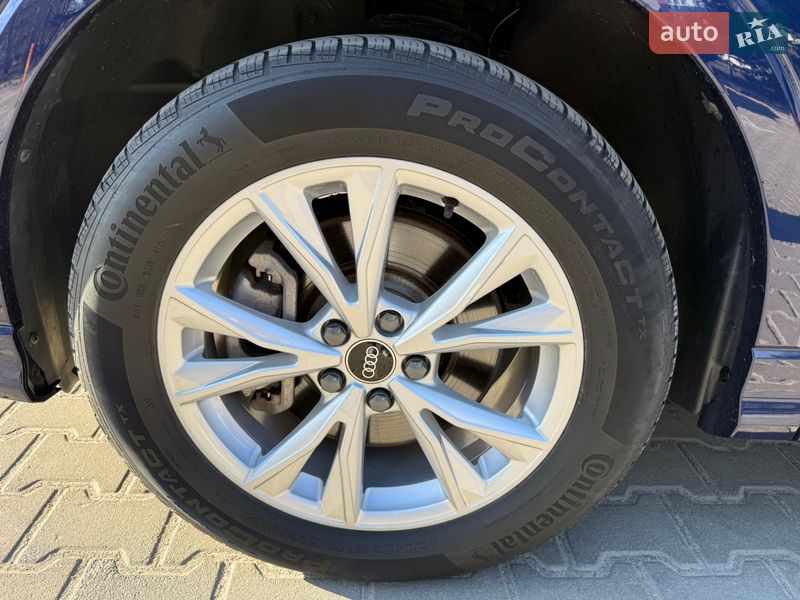 Позашляховик / Кросовер Audi Q3 2020 в Києві