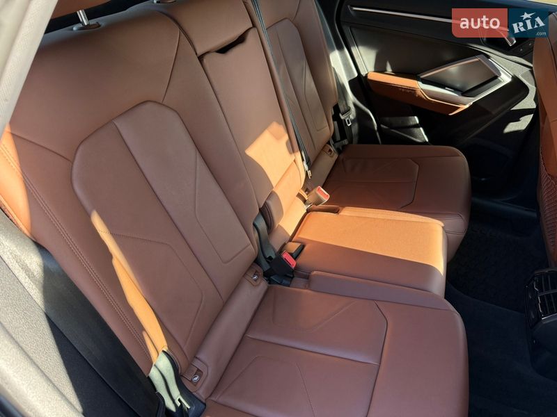 Позашляховик / Кросовер Audi Q3 2020 в Києві