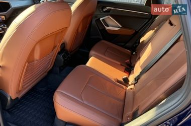 Внедорожник / Кроссовер Audi Q3 2020 в Киеве