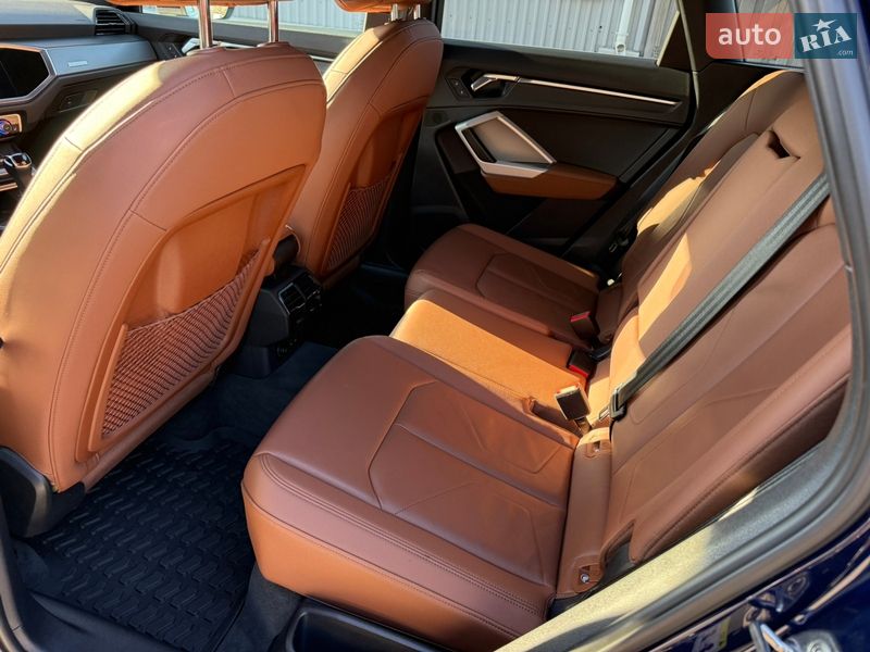 Позашляховик / Кросовер Audi Q3 2020 в Києві