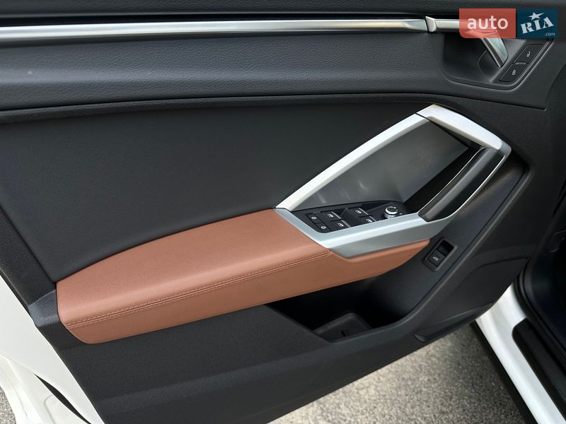 Внедорожник / Кроссовер Audi Q3 2019 в Киеве фото 36 Внедорожник / Кроссовер Audi Q3 2019 в Киеве