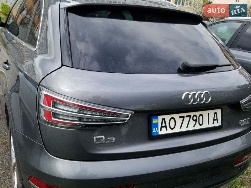 Внедорожник / Кроссовер Audi Q3 2016 в Ужгороде
