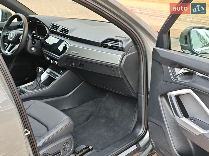 Позашляховик / Кросовер Audi Q3 2025 в Одесі фото 16 Позашляховик / Кросовер Audi Q3 2025 в Одесі