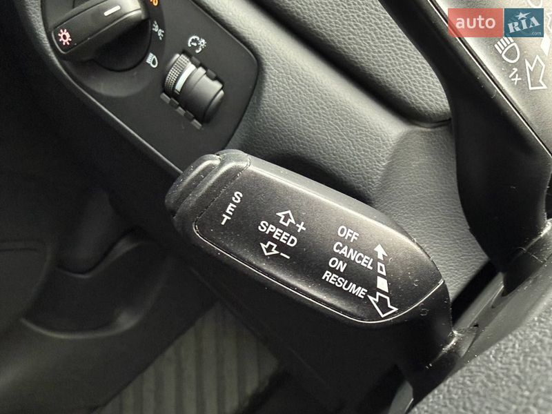 Позашляховик / Кросовер Audi Q3 2018 в Києві фото 28 Позашляховик / Кросовер Audi Q3 2018 в Києві