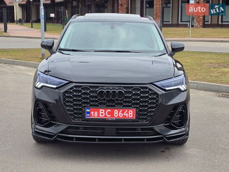 Позашляховик / Кросовер Audi Q3 2021 в Києві