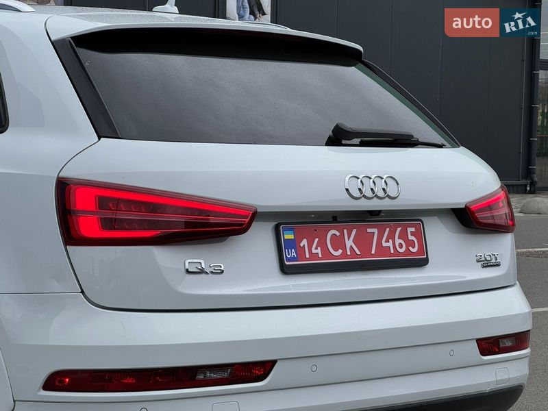 Внедорожник / Кроссовер Audi Q3 2017 в Киеве