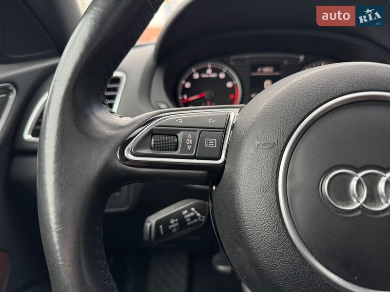 Внедорожник / Кроссовер Audi Q3 2017 в Киеве
