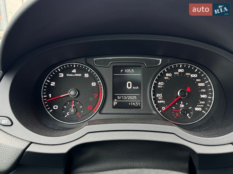 Внедорожник / Кроссовер Audi Q3 2017 в Киеве