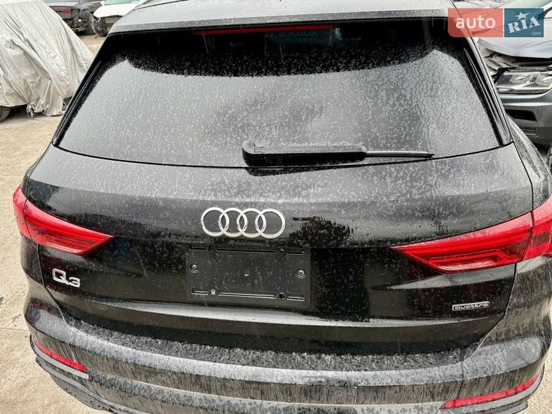 Внедорожник / Кроссовер Audi Q3 2019 в Киеве
