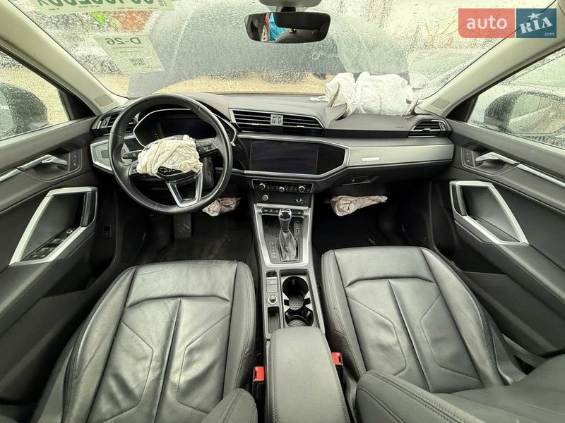 Внедорожник / Кроссовер Audi Q3 2019 в Киеве