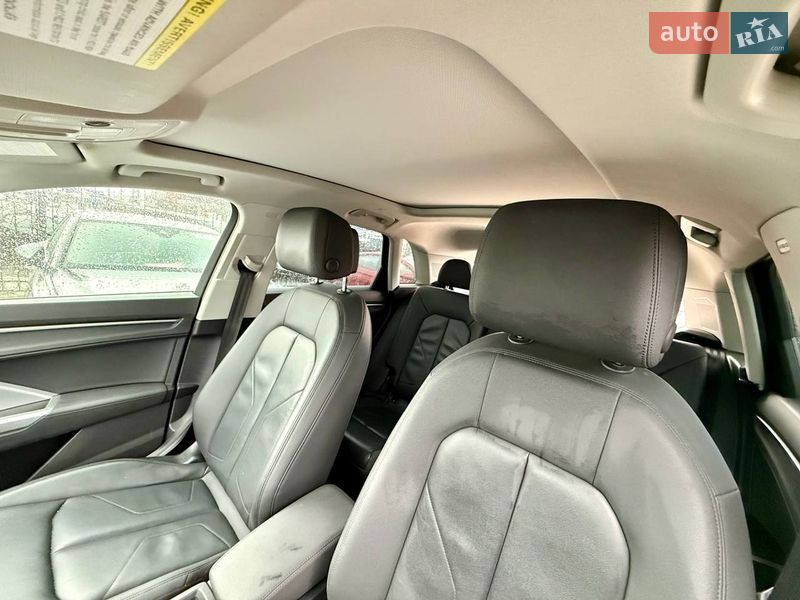 Внедорожник / Кроссовер Audi Q3 2019 в Киеве