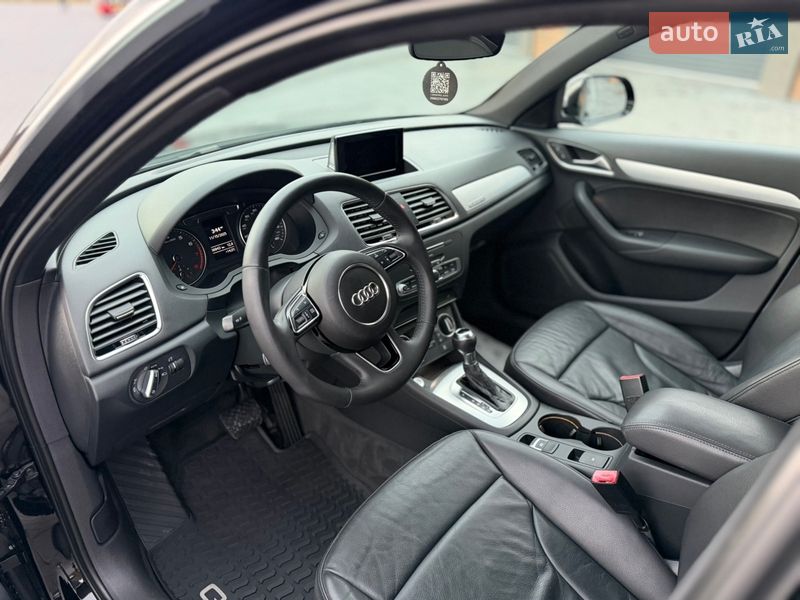 Внедорожник / Кроссовер Audi Q3 2016 в Черновцах