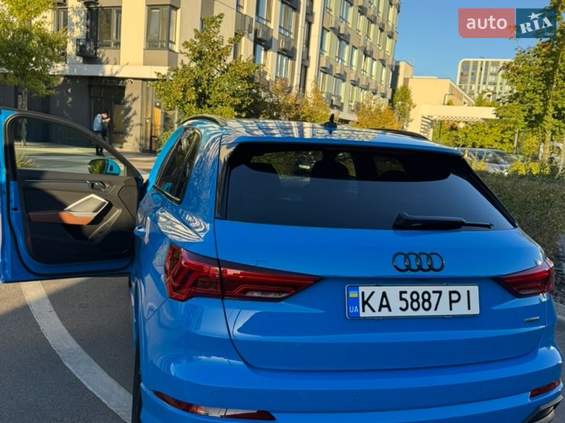 Позашляховик / Кросовер Audi Q3 2022 в Києві