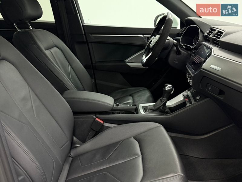 Позашляховик / Кросовер Audi Q3 2021 в Одесі