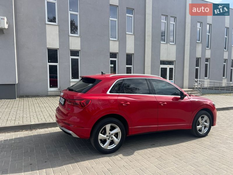 Внедорожник / Кроссовер Audi Q3 2019 в Сумах