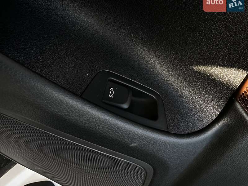 Позашляховик / Кросовер Audi Q3 2016 в Білогородці фото 26 Позашляховик / Кросовер Audi Q3 2016 в Білогородці