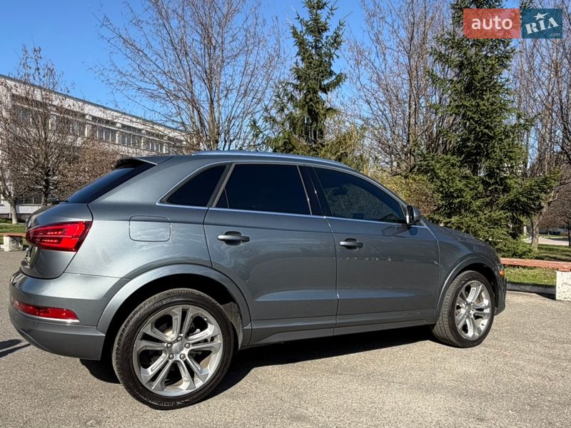 Позашляховик / Кросовер Audi Q3 2015 в Києві