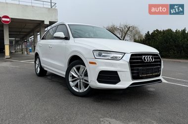 Внедорожник / Кроссовер Audi Q3 2017 в Киеве