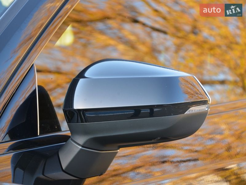 Позашляховик / Кросовер Audi Q3 2023 в Києві