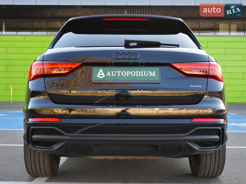 Позашляховик / Кросовер Audi Q3 2023 в Києві