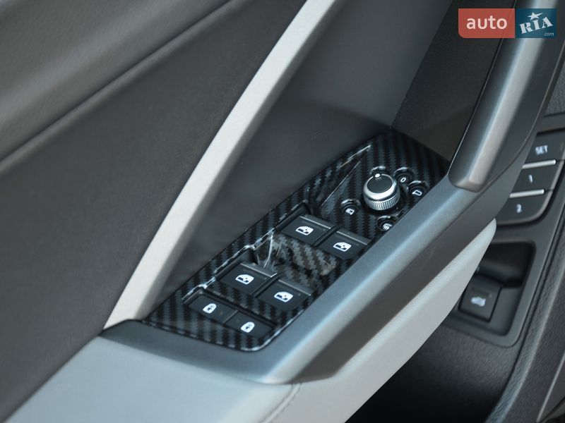 Позашляховик / Кросовер Audi Q3 2023 в Києві