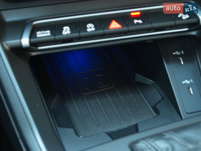 Позашляховик / Кросовер Audi Q3 2023 в Києві