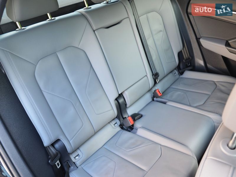 Позашляховик / Кросовер Audi Q3 2023 в Києві