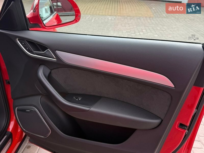 Внедорожник / Кроссовер Audi Q3 2015 в Львове