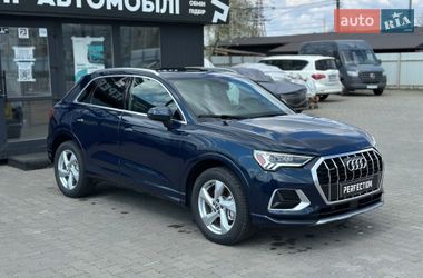 Позашляховик / Кросовер Audi Q3 2019 в Чернівцях