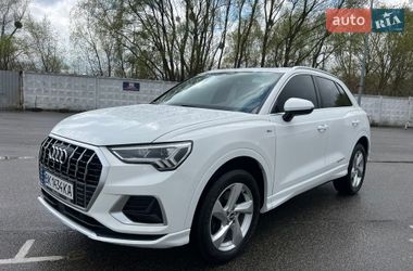 Внедорожник / Кроссовер Audi Q3 2020 в Киеве