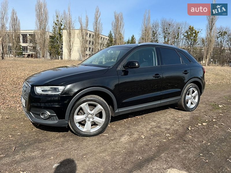 Внедорожник / Кроссовер Audi Q3 2012 в Харькове