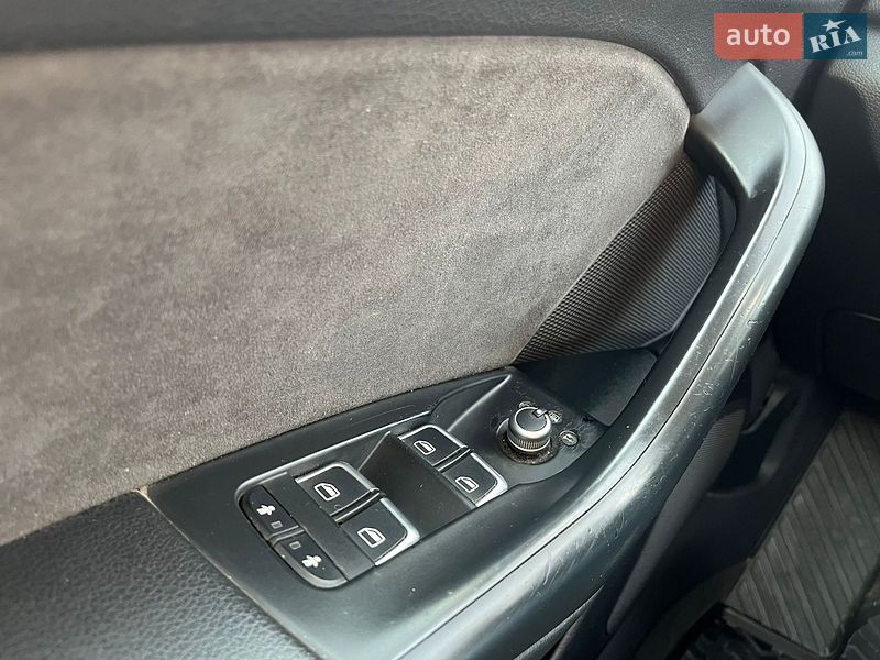 Внедорожник / Кроссовер Audi Q3 2012 в Харькове