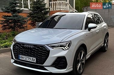 Позашляховик / Кросовер Audi Q3 2019 в Одесі