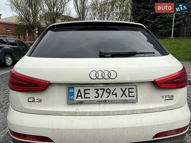 Внедорожник / Кроссовер Audi Q3 2012 в Днепре