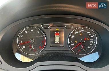 Позашляховик / Кросовер Audi Q3 2015 в Львові
