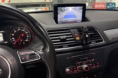 Внедорожник / Кроссовер Audi Q3 2015 в Киеве