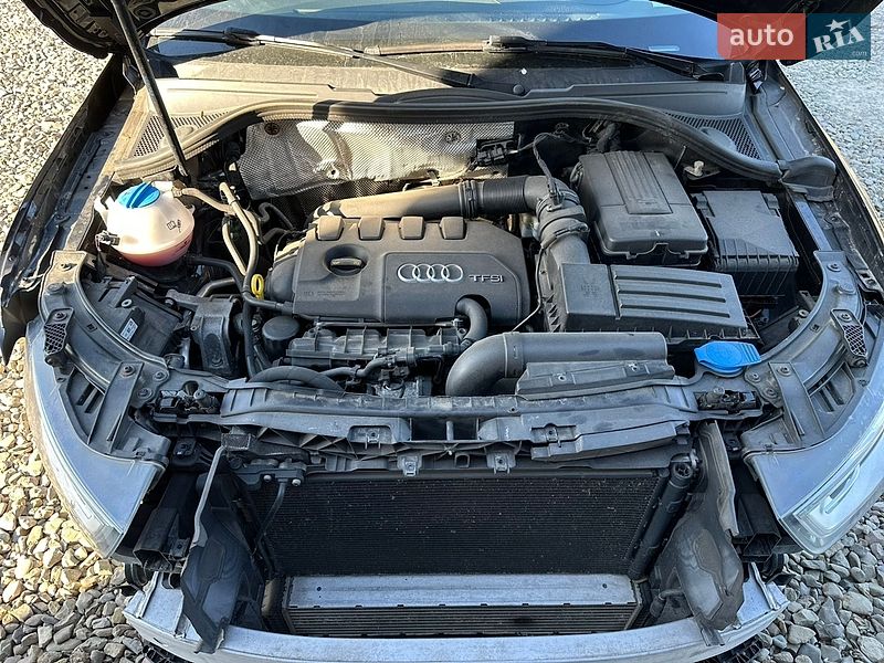 Внедорожник / Кроссовер Audi Q3 2014 в Львове