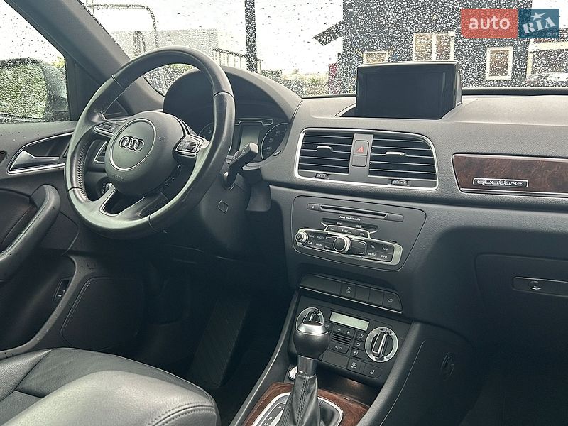 Внедорожник / Кроссовер Audi Q3 2015 в Мукачево