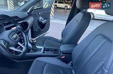 Внедорожник / Кроссовер Audi Q3 2020 в Киеве