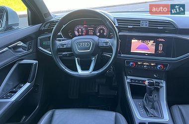 Внедорожник / Кроссовер Audi Q3 2020 в Киеве