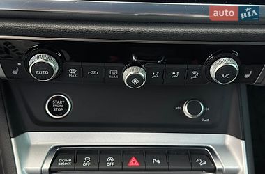 Внедорожник / Кроссовер Audi Q3 2020 в Киеве