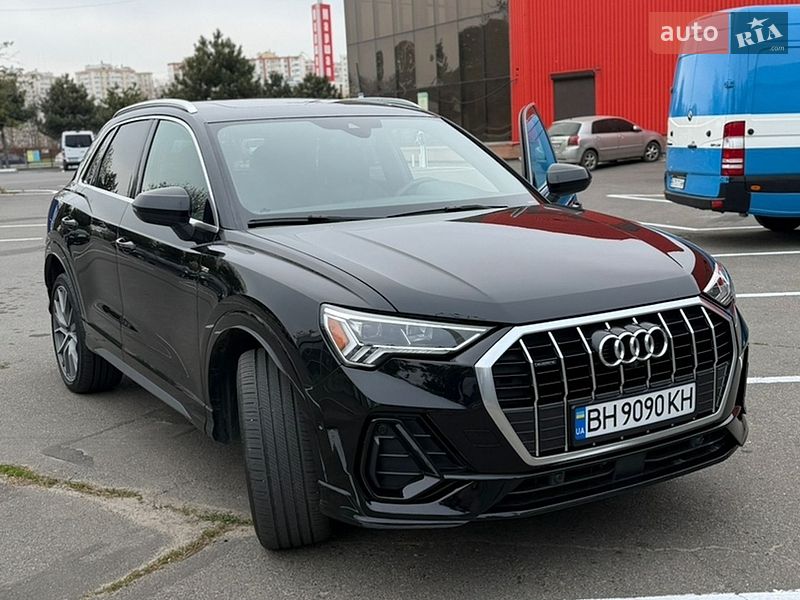 Внедорожник / Кроссовер Audi Q3 2019 в Одессе