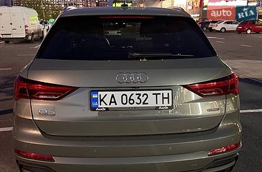 Внедорожник / Кроссовер Audi Q3 2020 в Киеве
