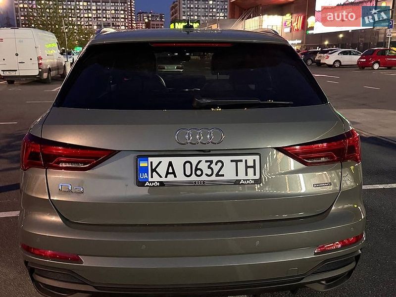 Внедорожник / Кроссовер Audi Q3 2020 в Киеве