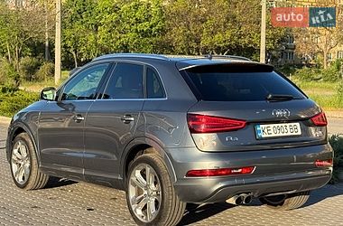 Внедорожник / Кроссовер Audi Q3 2015 в Днепре