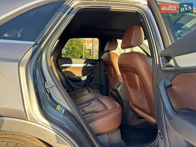 Внедорожник / Кроссовер Audi Q3 2015 в Днепре