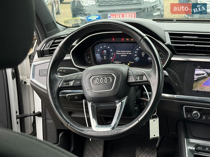 Внедорожник / Кроссовер Audi Q3 2020 в Стрые