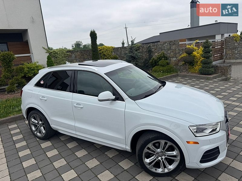 Внедорожник / Кроссовер Audi Q3 2017 в Стрые